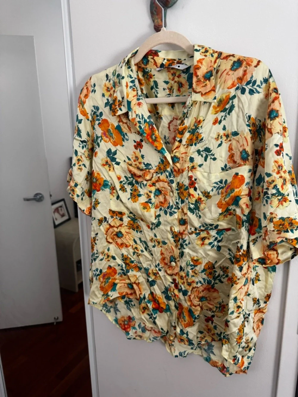 ZARA yellow floral silky button down top - Picture 6 of 8